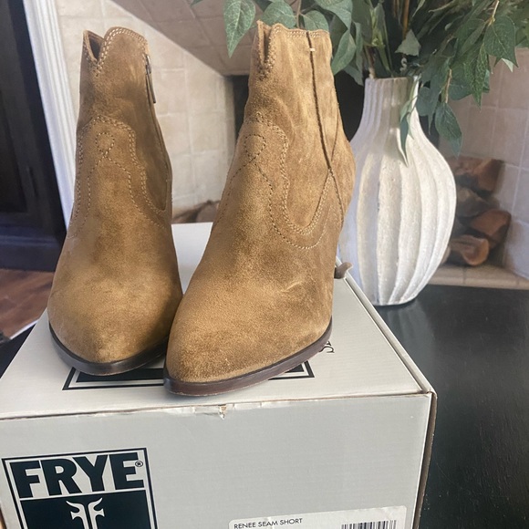 Frye Renee Seam Short size 7m in Chashew - Picture 3 of 8